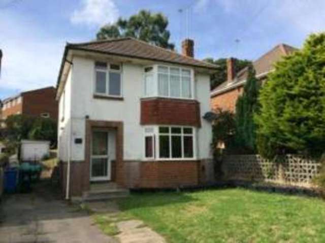 house front Image of 3 Bedroom Detached For Sale at Parkstone Poole Wallisdown, BH12 3AW Image of house front